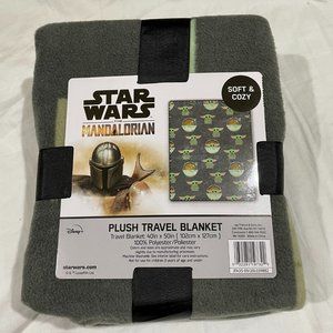 NWT Baby Yoda Travel Throw Blanket